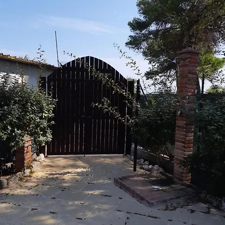 La Dimora In Riva Al Mare Βιέστε