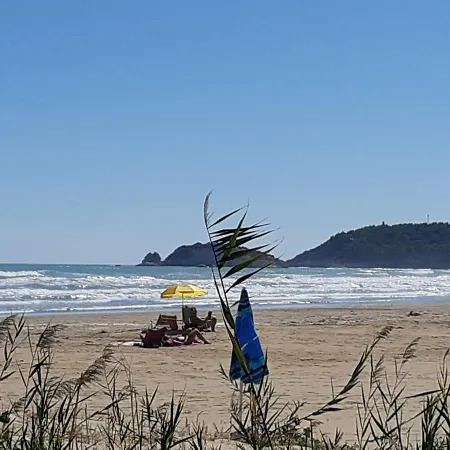 La Dimora In Riva Al Mare * Βιέστε